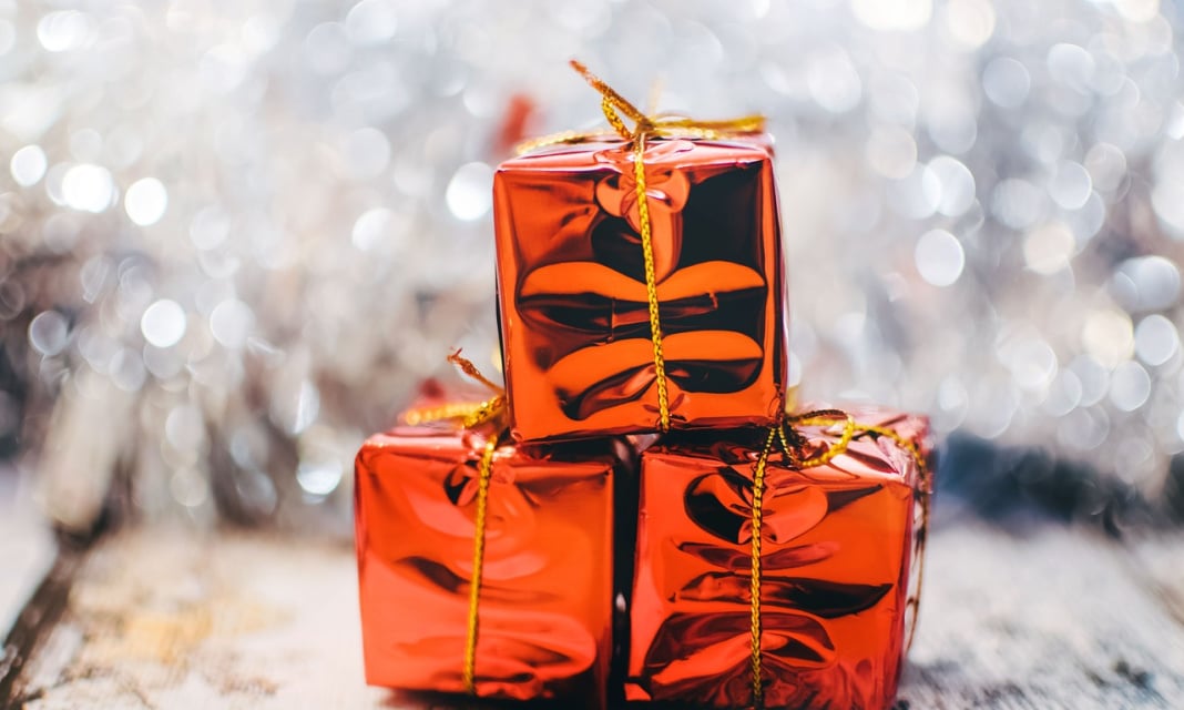 Jak zapakować duży prezent?