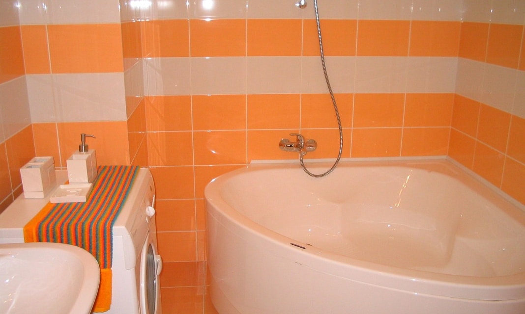Urządzenia sanitarne w łazience – jak korzystnie rozplanować ustawienie?